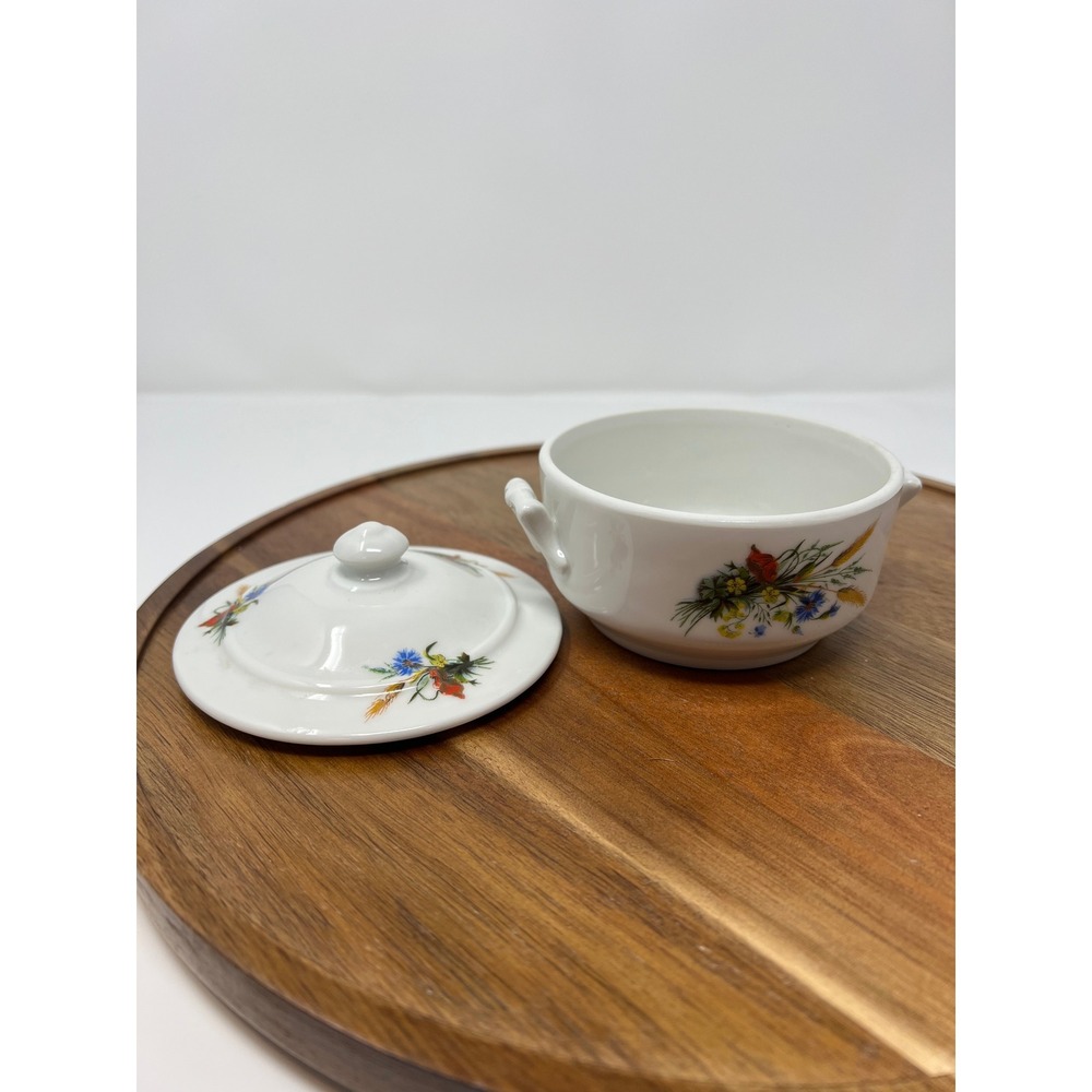 Cordon Bleu France White Porcelain Soup Tureen Floral Design with Lid - Picture 5 of 11